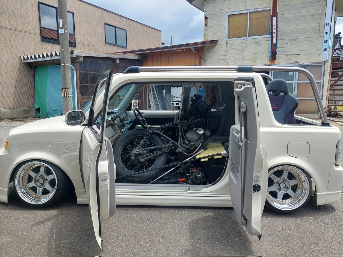 先週バイク譲ってもらった。