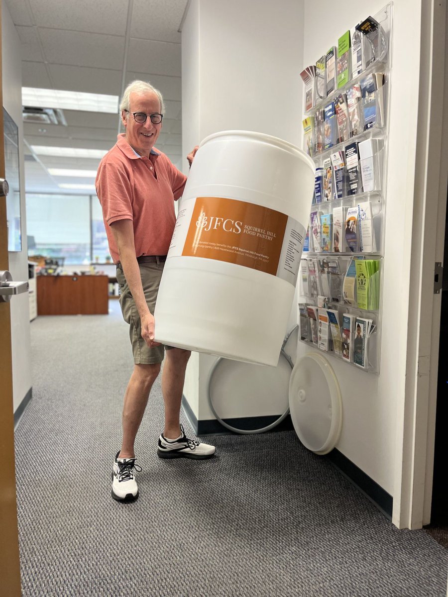 Thank you, Rep. Dan Frankel, for supporting the community and collecting donations at his office!