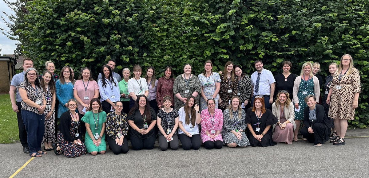 Miss Ampson tweet media