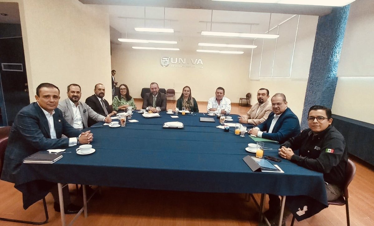 cyanez78's tweet photo. Participé en la 2da sesión del Consejo Consultivo del departamento de Ciencias Sociales y Humanidades de la UNIVA. Ahí vimos la posibilidad de realizar una vinculación académica entre la Procuraduría Agraria y esa Institución. Vienen buenas cosas! Sigo trabajando #portodojalisco https://t.co/3RHwPdkMEr