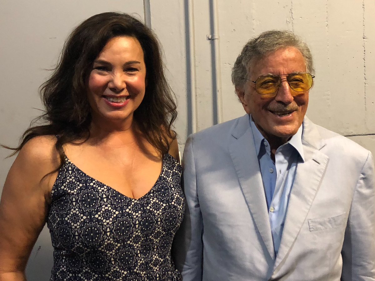 lainieaz's tweet photo. The only time in my life I was truly star struck, meeting the legendary Tony Bennett at his 91st birthday performance at the Celebrity Theater! In our hearts forever ❤️
#TonyBennett https://t.co/T2El4PfK42