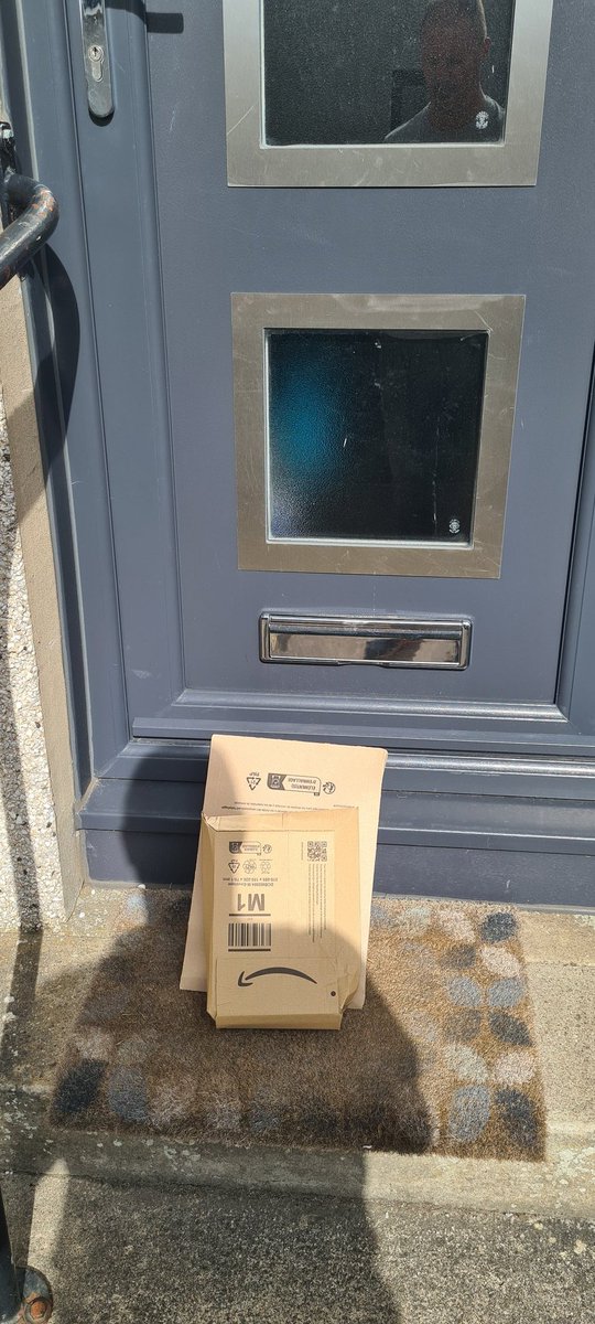 Marchingon2geva's tweet image. If anybody's struggling to advertise their empty house to burglars and suchlike, @amazon have got it covered. Every time. Never fail to impress 😡😡😡😡 I wouldn't care so much, but they all go through the letterbox 🙄🙄#unacceptable #notthefirsttime #annoyed #Amazon