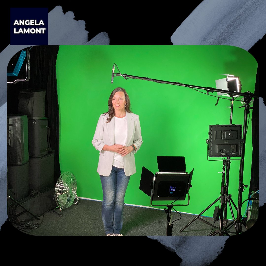 Galapagos today...or is it? Anyone else very tempted by the digital nomad lifestyle? :) 
#GreenScreen #WishIWasBackThereThough #ReportingFromMyStudio