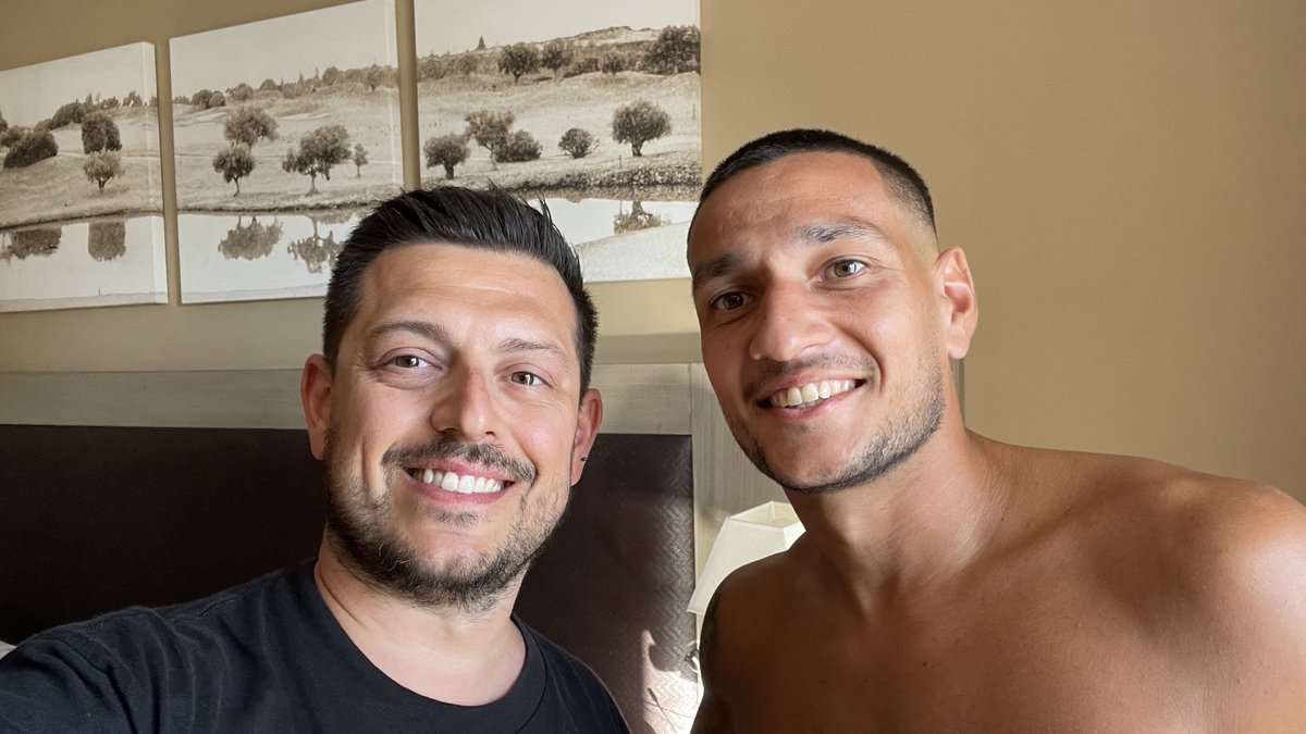 tijerasdetriana's tweet photo. Rony Lopes 🇵🇹⚽️
SEVILLA FC
GRACIAS X TU CONFIANZA JEFE
🙏🏻🫡✂️🔝👌🏻
GRACIAS @marcao @fernandoreges
#sevillafc #ronylopes #monaco #laliga #triana #sevilla #tijerasdetriana #victorromero #montecastillo https://t.co/f0eMSnWTxx