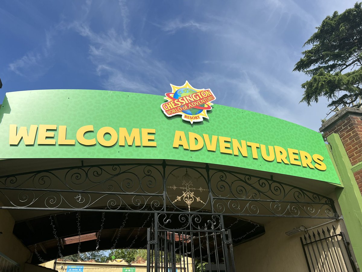 Only1Jeanne's tweet image. #Chessington