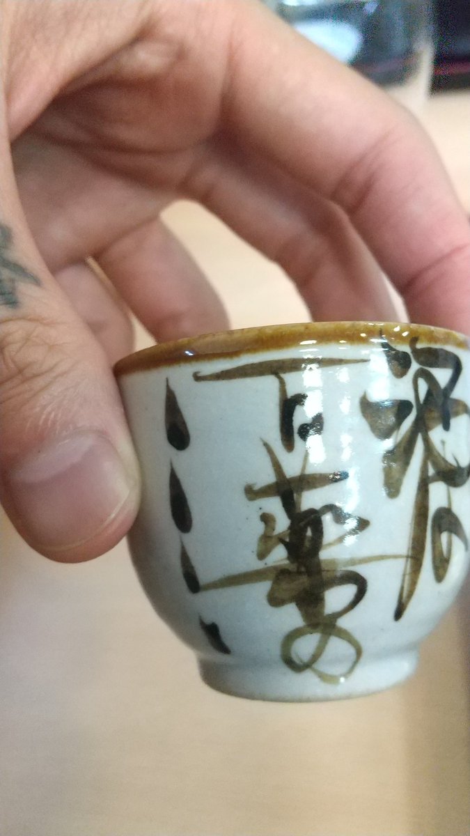 margarette_77's tweet photo. 《アル中アルアルシリーズ》

酒は百薬の💧💧💧💧 https://t.co/1SrGXy7dLe