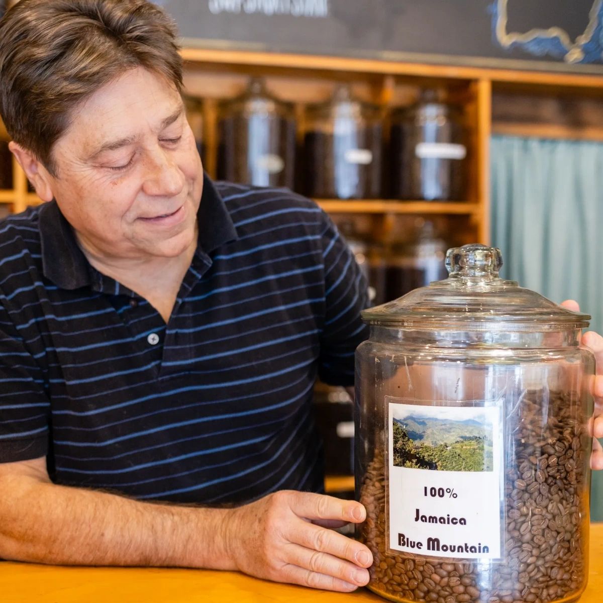 We source the highest quality beans from around the world and roast them right here in-house to ensure every cup is as fresh as can be. ☕️❤️