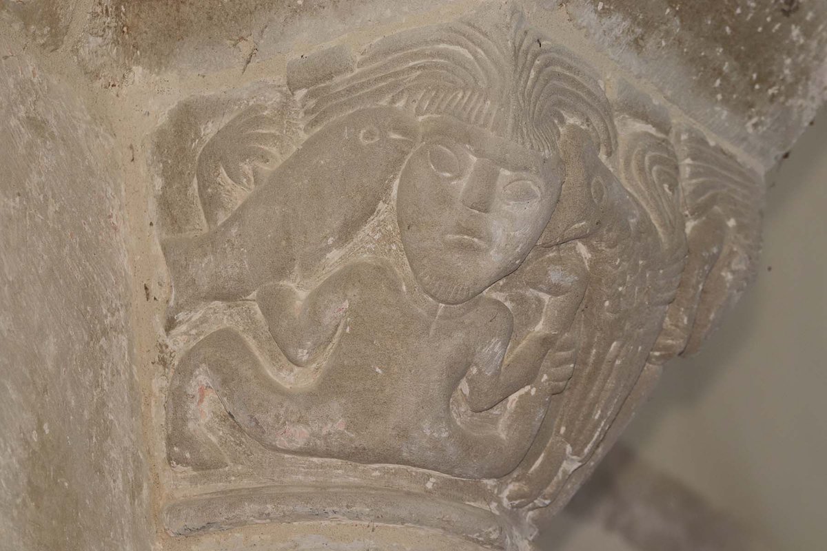 En su contribución, <a href="/MunainGorka/">Gorka López de Munain</a> e <a href="/IsaMellen/">Isabel Mellén</a> exhiben su conocimiento sobre la plástica alavesa medieval para ilustrar cómo la carga literaria de las criaturas fantásticas es fundamental a la hora de considerar las interpretaciones más adecuadas acerca de algunas bestias...