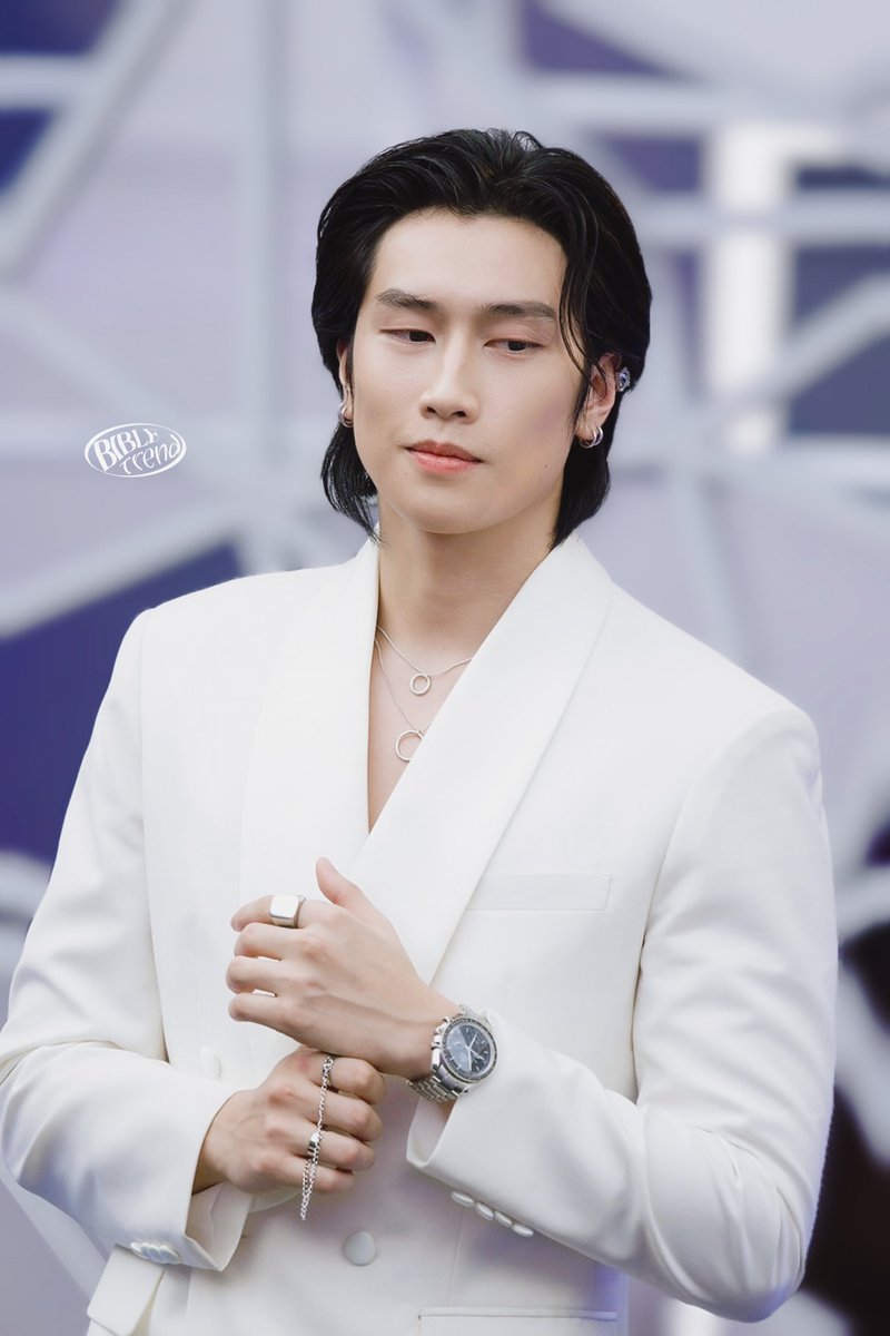 BibleTrend_'s tweet photo. อัญชลี วันทา ไบเบิ้ลหล่ออาละวาด🥹🙏🏻

BIBLE SO HANDSOME!!!!!
#BiblexLancomeBeautyTech
#LancomeBeautyTech 
#LancomeBeyondEvent
#LancomeThailand

₍ᐢ..ᐢ₎°. ♡ #BibleWichapas
꒰ @biblesumett #bsumone ꒱ https://t.co/xpAWTcHOCS