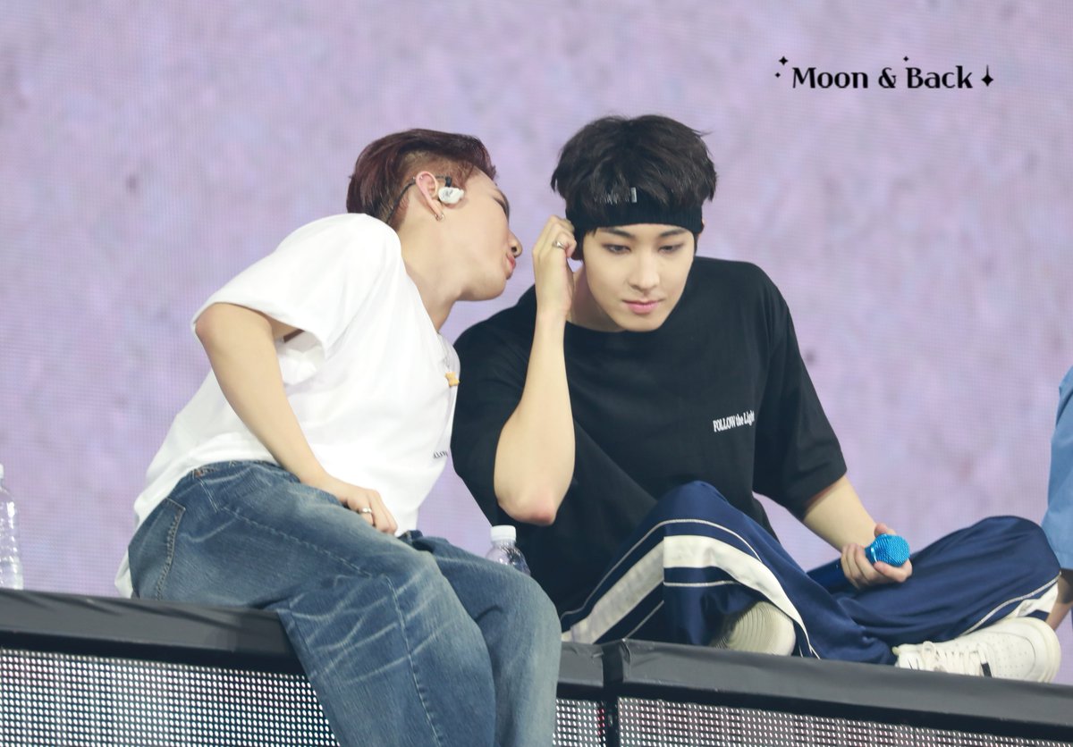 moon_back_0615's tweet photo. 230721 FOLLOW CONCERT 프리뷰

무슨얘기 하는거야 궁금행🩷🩵

#호시 #세븐틴 #HOSHI #SEVENTEEN  #ホシ https://t.co/lrQadzpmU8