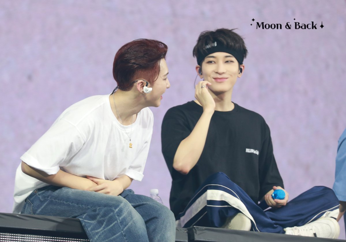 moon_back_0615's tweet photo. 230721 FOLLOW CONCERT 프리뷰

무슨얘기 하는거야 궁금행🩷🩵

#호시 #세븐틴 #HOSHI #SEVENTEEN  #ホシ https://t.co/lrQadzpmU8