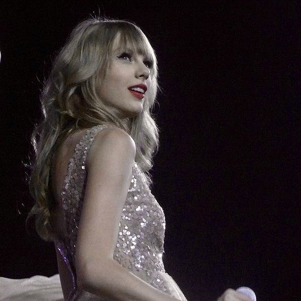 besttofswift's tweet photo. It's been a long time coming, but… https://t.co/qh1V3bf1Q4