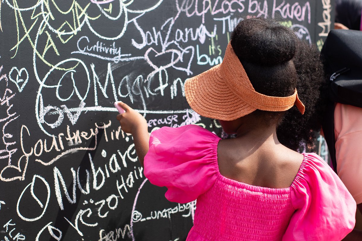 solelycreating's tweet photo. 📸: Marleen Moise, @solelycreating 

#Barbie #curlygirlcollective #curlfest #nyc #curlfest2023 https://t.co/CIXiJlcZCb