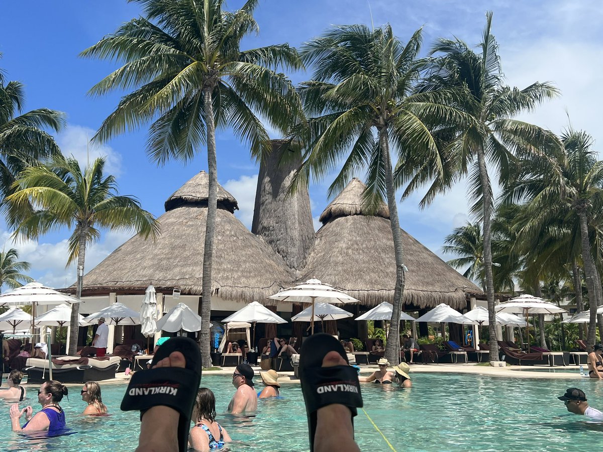 donpak21's tweet photo. @Costco best slides ever! Brought them to Cancun and I’m the only cool person sporting them!!! Limited edition Kirkland Slides! #costcolife #kirklandlife #costco #kirklandslides #cancun https://t.co/fli3yh5T0h