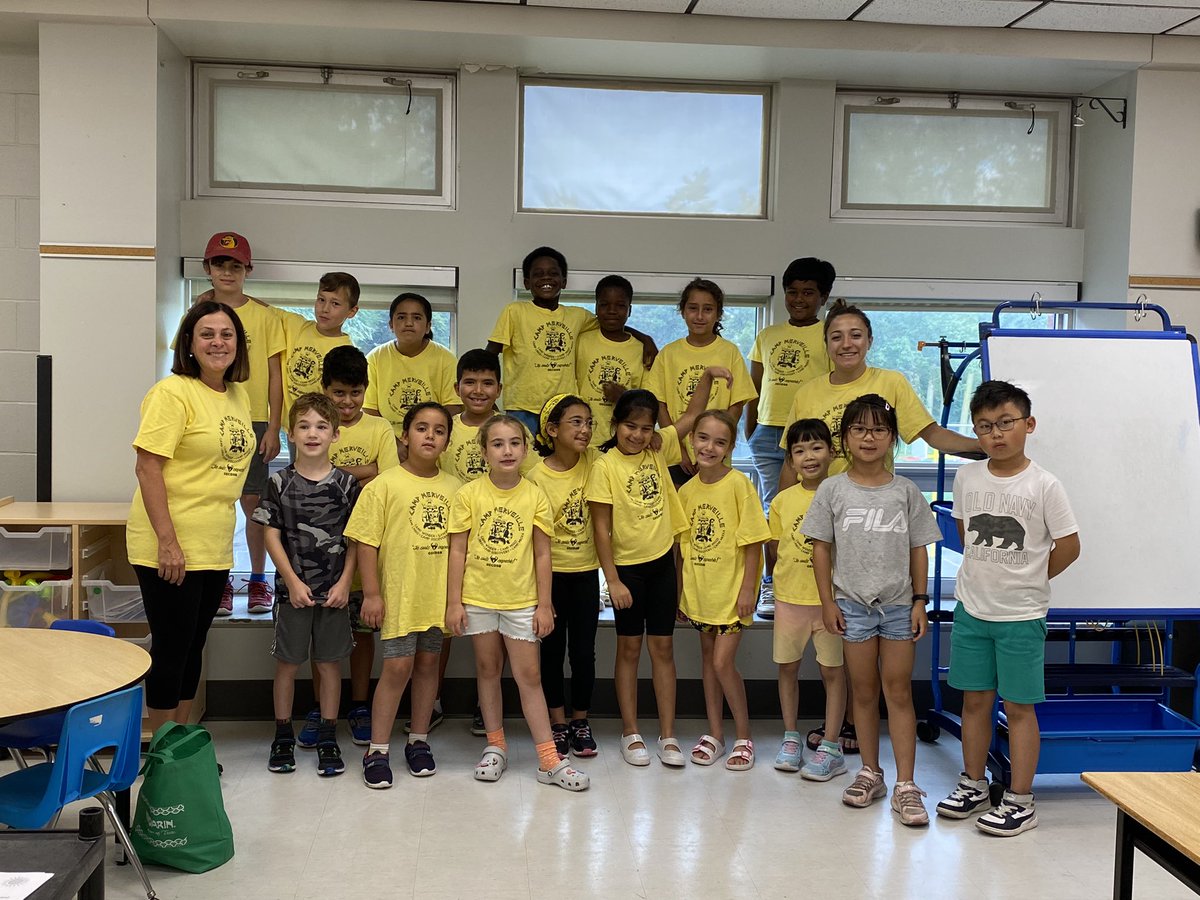mme_a_deluca's tweet image. Aujourd’hui c’est notre dernière journée à Camp Merveille. MERCI GECDSB pour ce Camp. C’était amusant et Merveilleux @gecdsbpro @ClaraHowitt @MlleParaschak @jbeqa033 #Campmerveille #GECDSBSLP2023