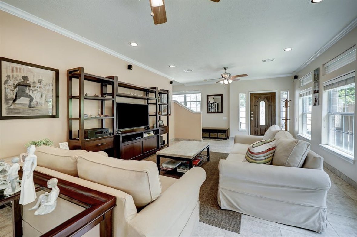 broker_jenny's tweet image. Beauty is Never just “Skin-Deep”…🥂💦🔥
#springbranchhouston
#houseexpert

#bellairetx #luxuryliving #luxuryhomes #jwangproperties #westuniversity #westuniversityhouston 
#jwangmedia #brokerjenny #jennywangauthor #jennywanghouston #alliancesofsuperstars #sellinghouston