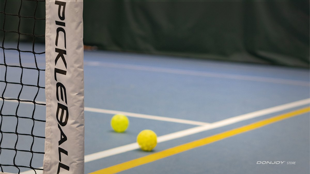 BetterBraces's tweet photo. A recent @CNN article highlights a surge in pickleball injuries in 2023. The popular sport is taking a toll on players' wrists, legs, and shoulders. Stay steady and strong with #DonJoy braces for ultimate court support! 

Explore pickleball braces: https://t.co/YNmvowXD6R https://t.co/klHI5yLVFk