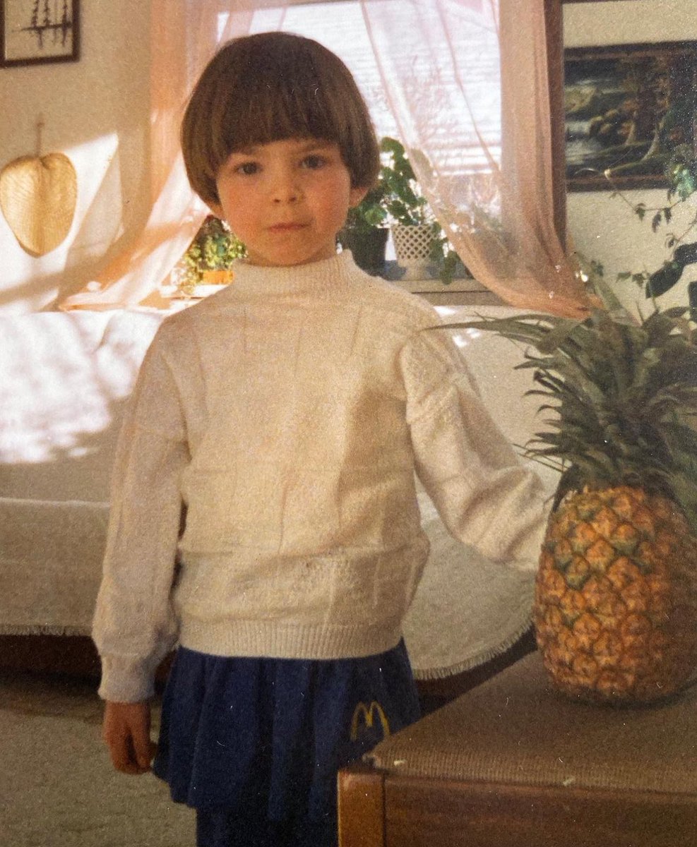 globaldish's tweet photo. @jkac Omg I need it to match my fave McDonalds skirt https://t.co/FrnAhszXIg