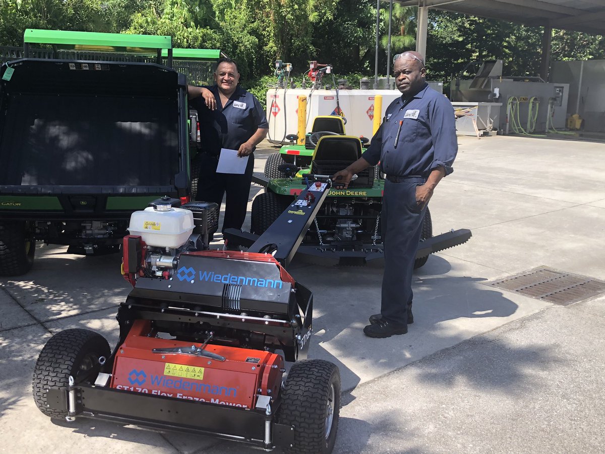 EvergladesJimL's tweet photo. Thank you Jonny and Miguel at Foxfire CC for your recent purchase of a new Wiedenmann ST720 walk behind w/ the verticutter head & fraze head. Light VC or heavy VC. No more sand dams on collars with the fraze head.
@wiedenmannusa @WiedenmannUK https://t.co/LB2KvBploc