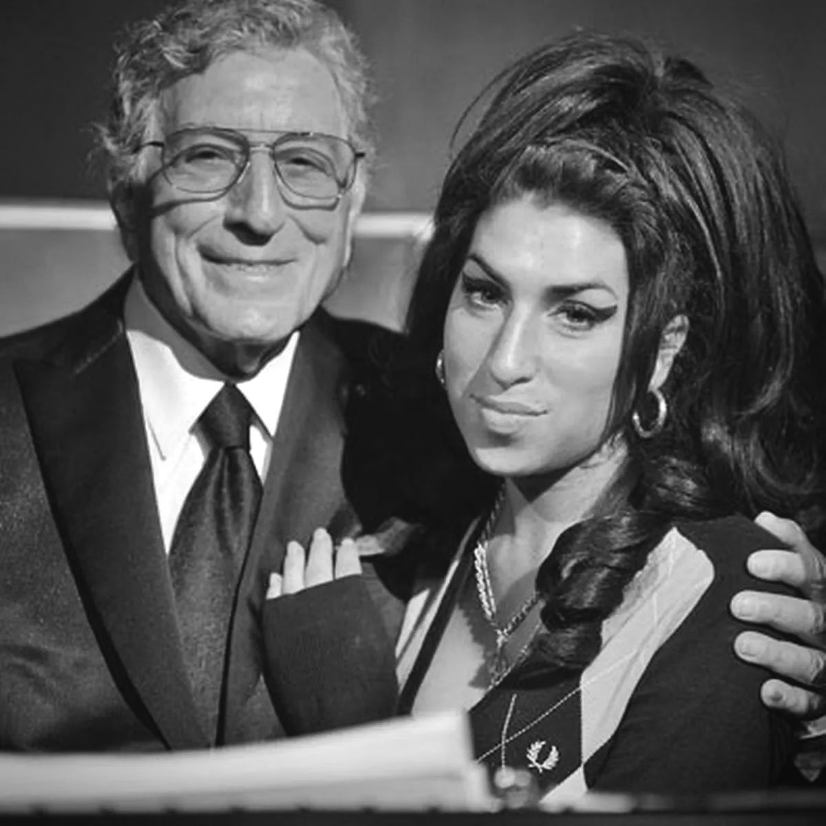 I was never really a fan of Tony Bennett’s music but seeing the way he treated a clearly struggling Amy Winehouse (in @asifkapadia’s excellent #Amy documentary) with such kindness and compassion showed me the measure of the man. The world is a little dimmer today. RIP Tony.