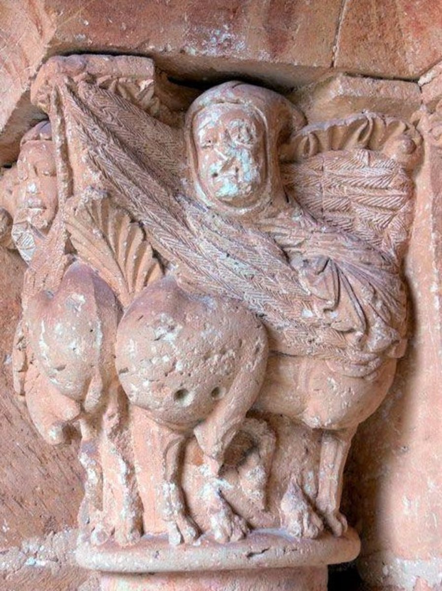 A su vez, <a href="/AnaValtierraL/">Ana Valtierra</a> <a href="/unicomplutense/">Complutense</a> estudia los precedentes de la esfinge en la Antigüedad, precisando referentes literarios que condicionaron la  percepción visual de esta criatura en la tradición medieval, estudiando algunos ejemplos de la península ibérica...