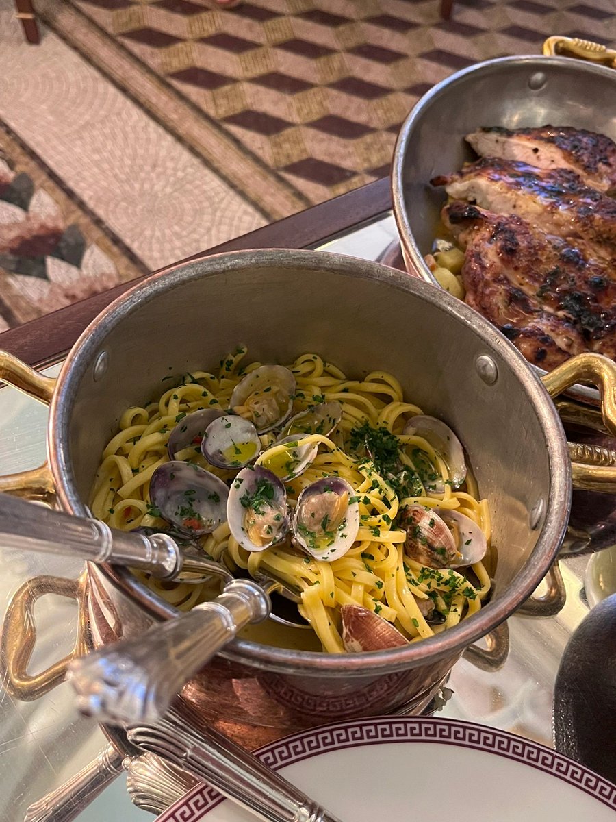 Cinthya23660228's tweet photo. Italian food Made to perfection. https://t.co/Yo2TOecvNu