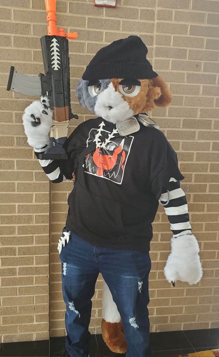 AshenWeave's tweet photo. Ayy here it is! Meow Skulls cosplay made with a lot of help from @5N3rd ! They're an incredible artist so please check them out!! 

Here's a few close up shots first, but lots more coming soon!
#meowskulls #Fortnite #ConnectiCon https://t.co/lRsZH4UeD8