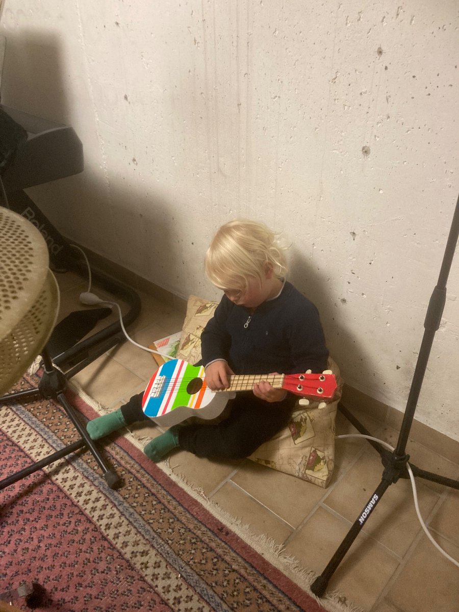 DHampsonMusic's tweet photo. @museband your youngest fan is coming to see you tomorrow night in Milan. Jordan is just two years old but he’s always asking for Will Of The People. He wants to be “Mooz” when he grows up. Would be amazing to get a shout out please 🙏 https://t.co/goSxP7w2Zw