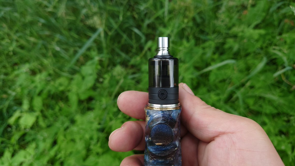 CebrjowHwScHCkj's tweet photo. 皆さん、おはよっチェ😆👍今日も宜しくご安全に🙇💦#LKC Aether Stab Custom + #YachtVape #pandoramtlrtav2 + #ウマウマドリチ 😋💦 #VAPE #vape好きな人と繋がりたい #VAPE好きと繋がりたい #VAPE初心者 #LowkeyCustoms #iamlowkeycustoms #LovePinoyVapingGears #stabwood https://t.co/04YJD7egCv