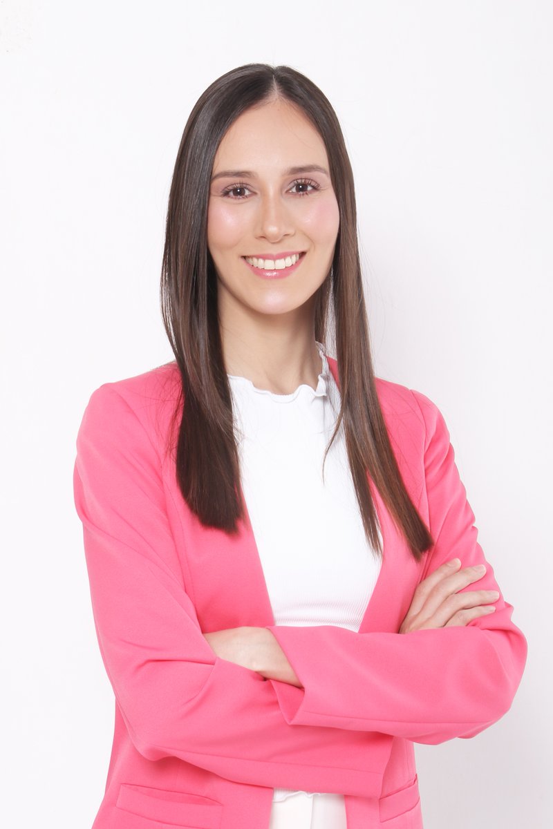 Hi #PathTwitter! My name is Adriana Echeverría and I'm a Paraguayan #IMG 🇵🇾 applying to 🔬 #PathMatch2024. I'm passionate about dermatopathology, mentorship and education. Super excited to take part in this pink and purple world! Looking forward to connect. #MedTwitter