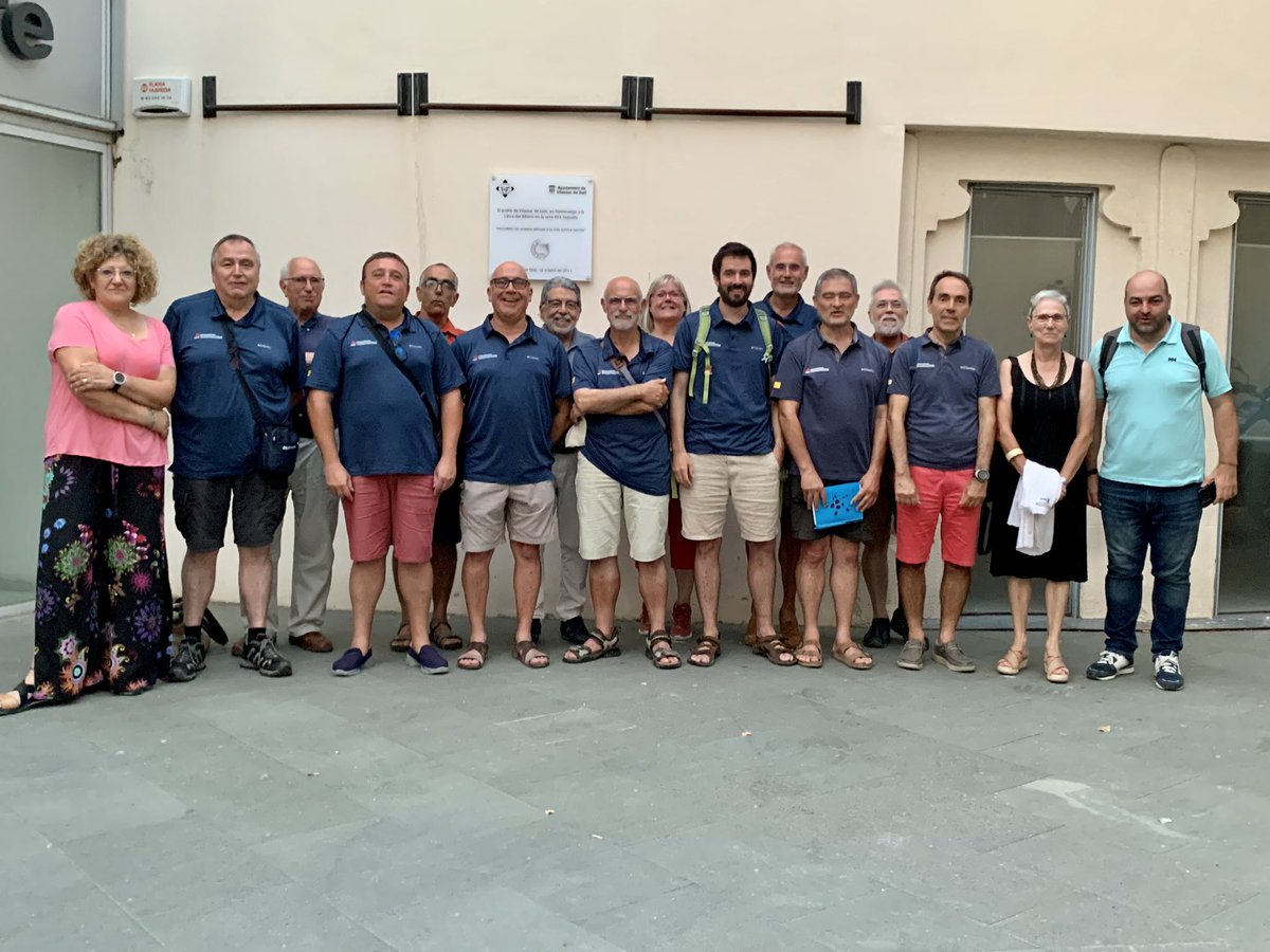PolloRoses's tweet photo. Consell general de la @FEEC_cat i sopar d’estiu amb els veguers i vegueres d’arreu de Catalunya, que tingueu un molt bon estiu i ens retrobem al setembre! 😘
#SomEntitats #RegioII
#ExcursionismeCatala https://t.co/WHQHhZU846