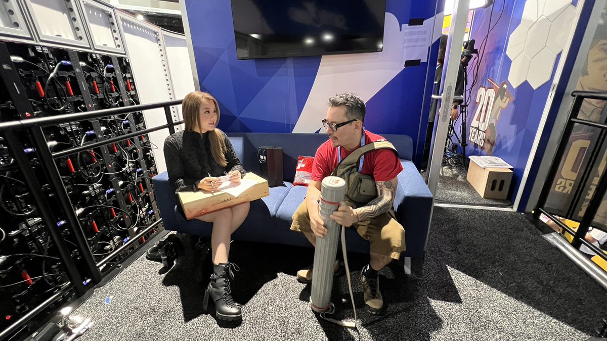 AaronNabus's tweet photo. My buddy, the talented vector artist Orlando Arocena @OrlandoArocena getting ready to be interviewed by @MissGinaDarling at the @Skybound booth at @Comic_Con!
#OrlandoArocena #Mexifunk #GinaDarling #Skybound #SDCC #SDCC2023 #ComicCon #ComicCon2023 https://t.co/f5gF0zDwaK