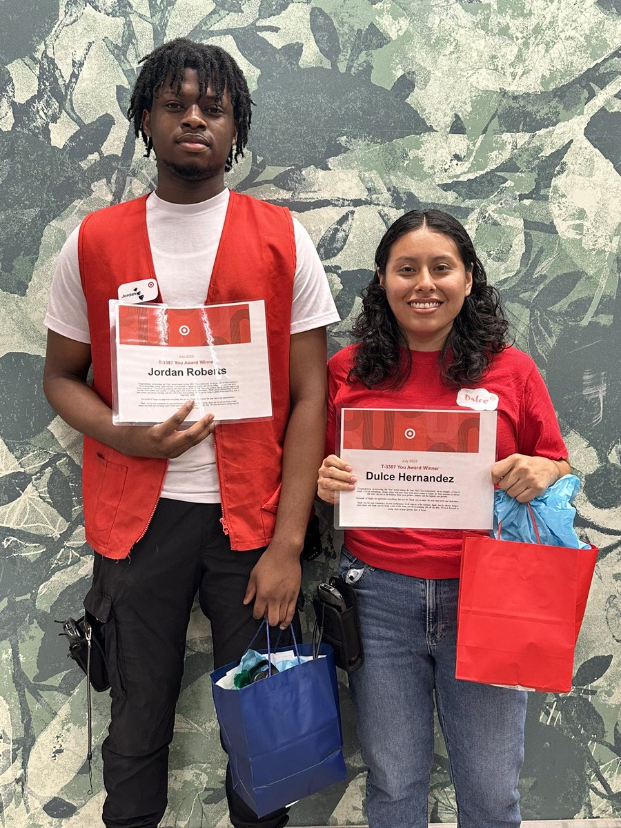 Congratulations to our closing experts Dulce &amp; Jordan on receiving  the July YOU Award 🎉🎉🎉🎉