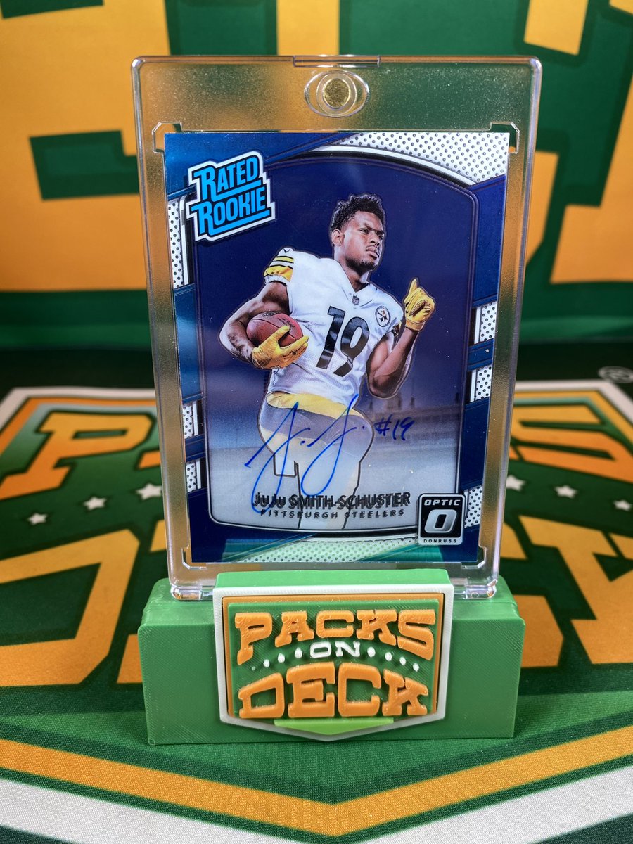 PacksOnDeck's tweet photo. 🚨FREE CARD GIVEAWAY🚨

Juju Smith-Schuster Optic Rated Rookie on card autograph 🖊️

To enter all you have to do is Retweet this post and follow‼️ https://t.co/T6y5UbGhA6