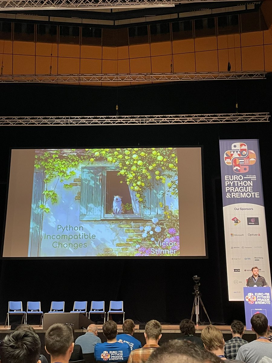 viperale's tweet image. .@VictorStinner talking about Introducing Incompatible Changes in Python at #EuroPython2023 🐍 many things I did not know 👏🏼