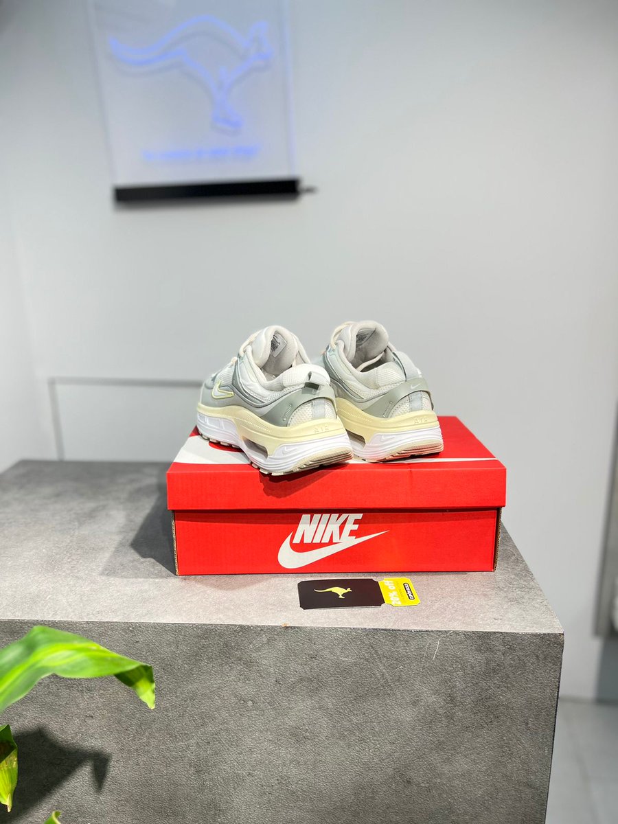 WBeholder's tweet photo. ¿Necesitas tenis para entrenar? no busques más, estos son los que necesitas.🏋️‍♂️

TENIS NIKE AIR MAX BLISS //SHOP NOW//💥
https://t.co/634ApRn84H https://t.co/psQEgEgL1x