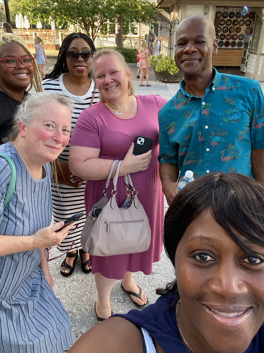 Thyais Maxwell tweet media