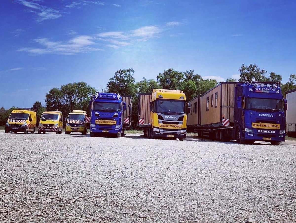 BelgoPilotsBE's tweet photo. In the past 2 weeks we were again active in Western Europe with all kinds of cross-border assignments. 🤩

🇳🇱🇧🇪🇱🇺🇫🇷🇩🇪

#uitzonderlijkvervoer #convoiexceptionnel #exceptionaltransport #abnormalload #schwertransport

✉️ pilots@belgopilots.be
🌐 https://t.co/xTDY7FIZud https://t.co/Cp32FMSAhl