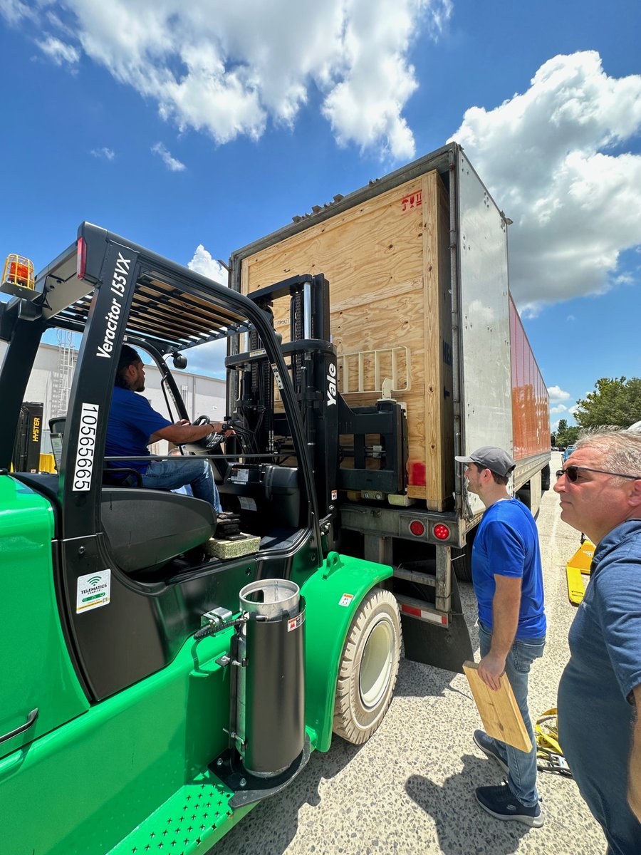 Pleased to announce that two more of our #Symphony series chambers are #outthedoor today! It was all hands on deck but we made it happen and headed off to another happy customer!

#tecport #weservetoserveagain