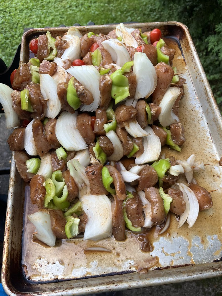 toddly42002's tweet image. First batch of #chicken #kabobs are done