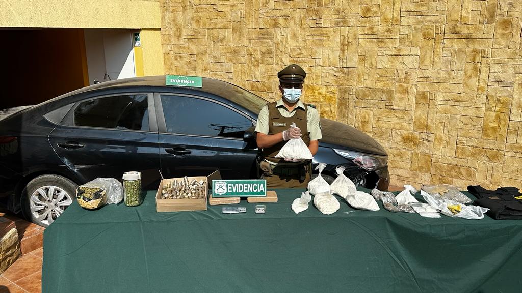 CarabAntof's tweet image. #OS9, Logra la detención  de un individuo por homicidio frustrado y además desarticula una organización Criminal de 6 integrantes ligada a la venta de drogas en la comuna de #Antofagasta.