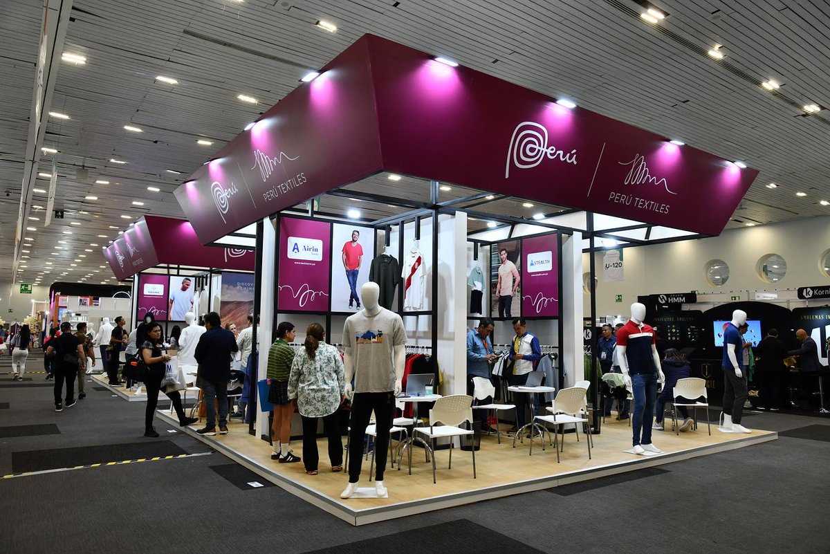 Promperu's tweet image. ¡Perú participó en importante evento de moda en México! 🇵🇪 🇲🇽

#PROMPERÚ estuvo presente en la feria Intermoda, una de las más grandes de la industria textil y de confecciones, que se llevó a cabo en Guadalajara. 

#ExpoGuadalajara #Intermoda