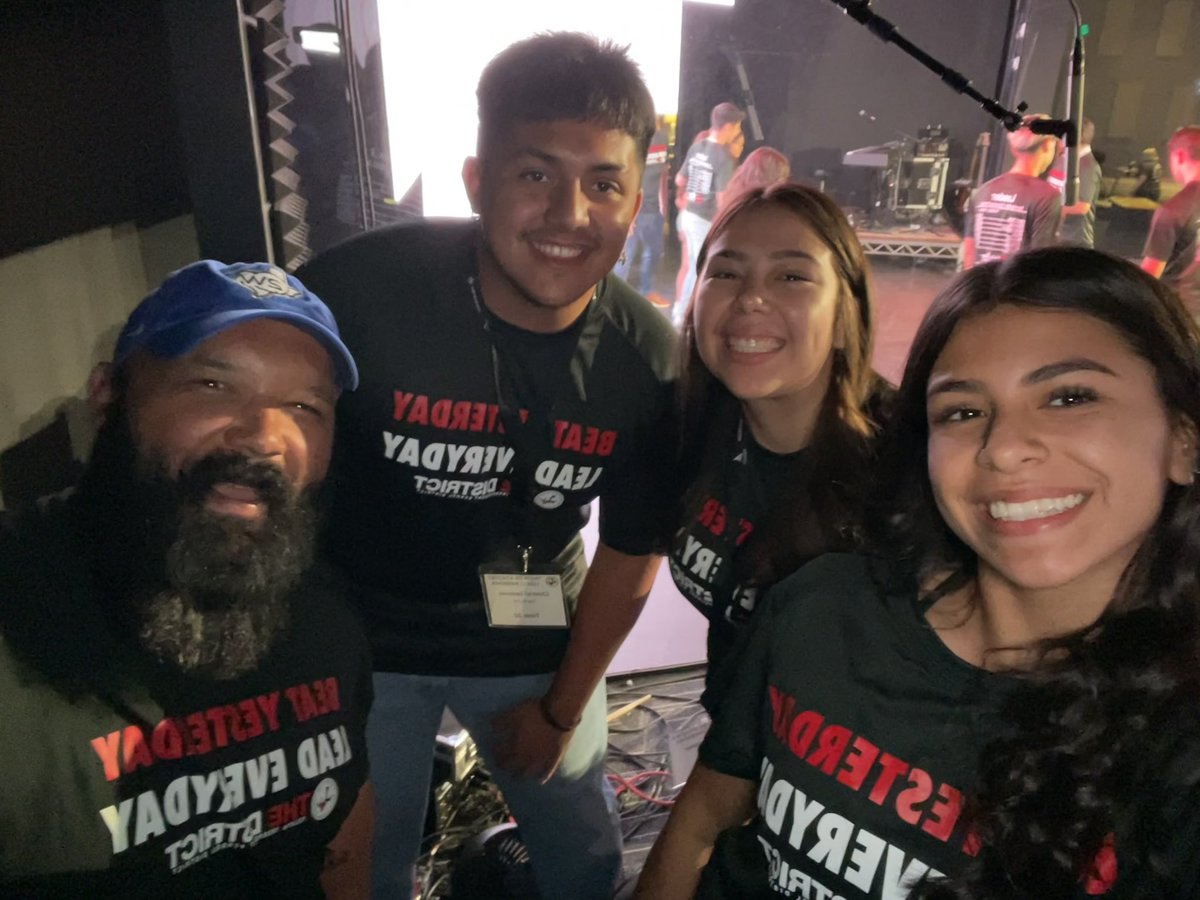 AlizaeDuran5's tweet photo. Was extremely grateful to be back for the second annual studentathlete leadership summit. I learned so much from everyone, had a good time and an amazing group to work with. Thank you for everything! @YISDAthletics1 @MackeySpeaks @CoachAyalaRHS #BeatYesterdayLeadEveryday #table20 https://t.co/60sWYLGVfl