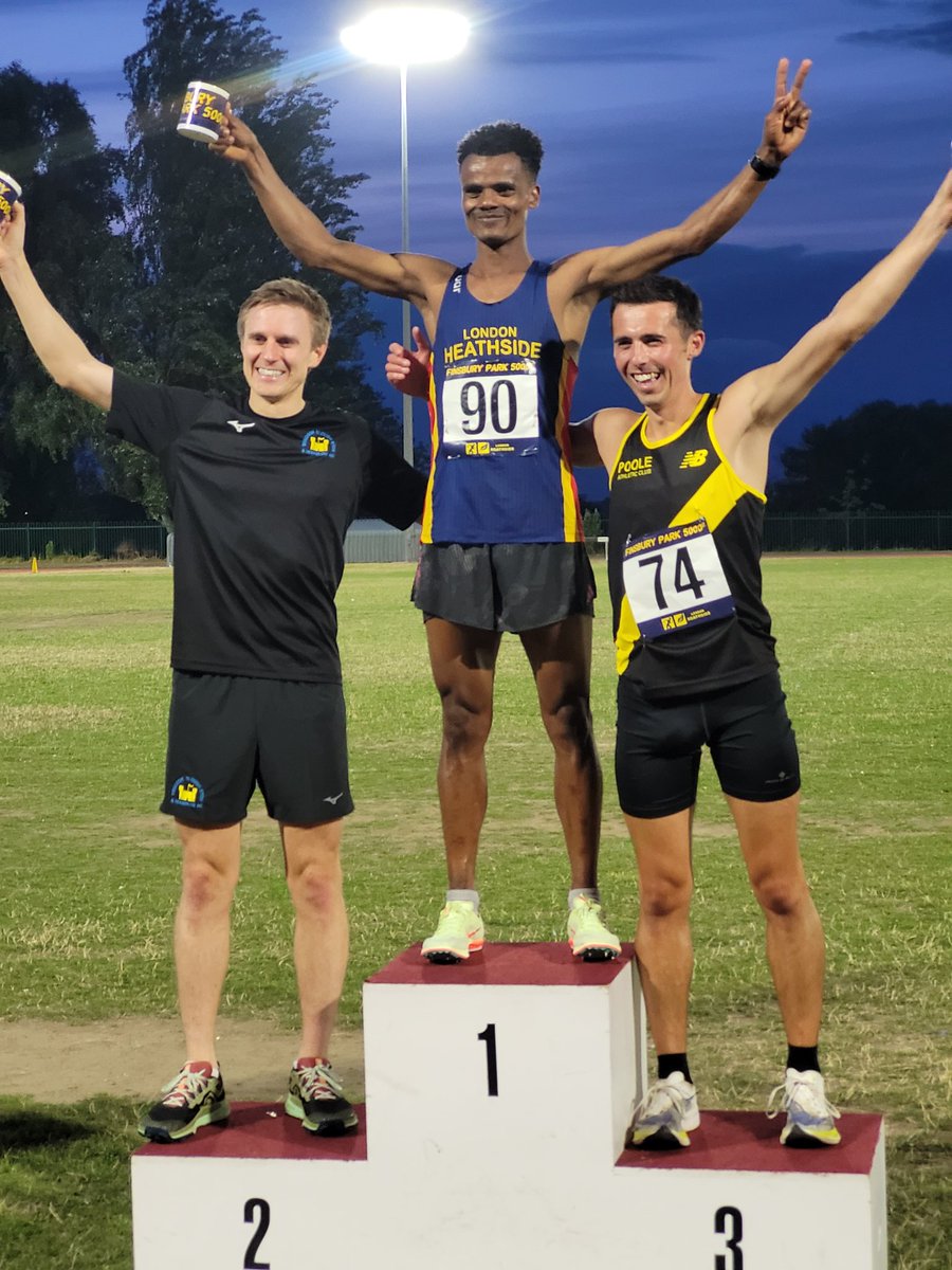 Top three men at the Finsbury Park 5000s were Seyfu Jamaal, winning in a PB (and <a href="/LondonHeathside/">London Heathside AC</a> club record) of 14:11.78, followed by Alex Tovie and Jamie Grose (also in a PB).