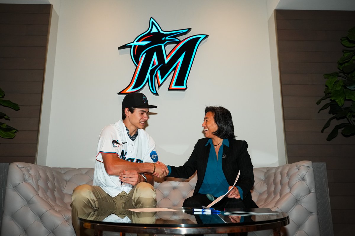 Marlins tweet picture