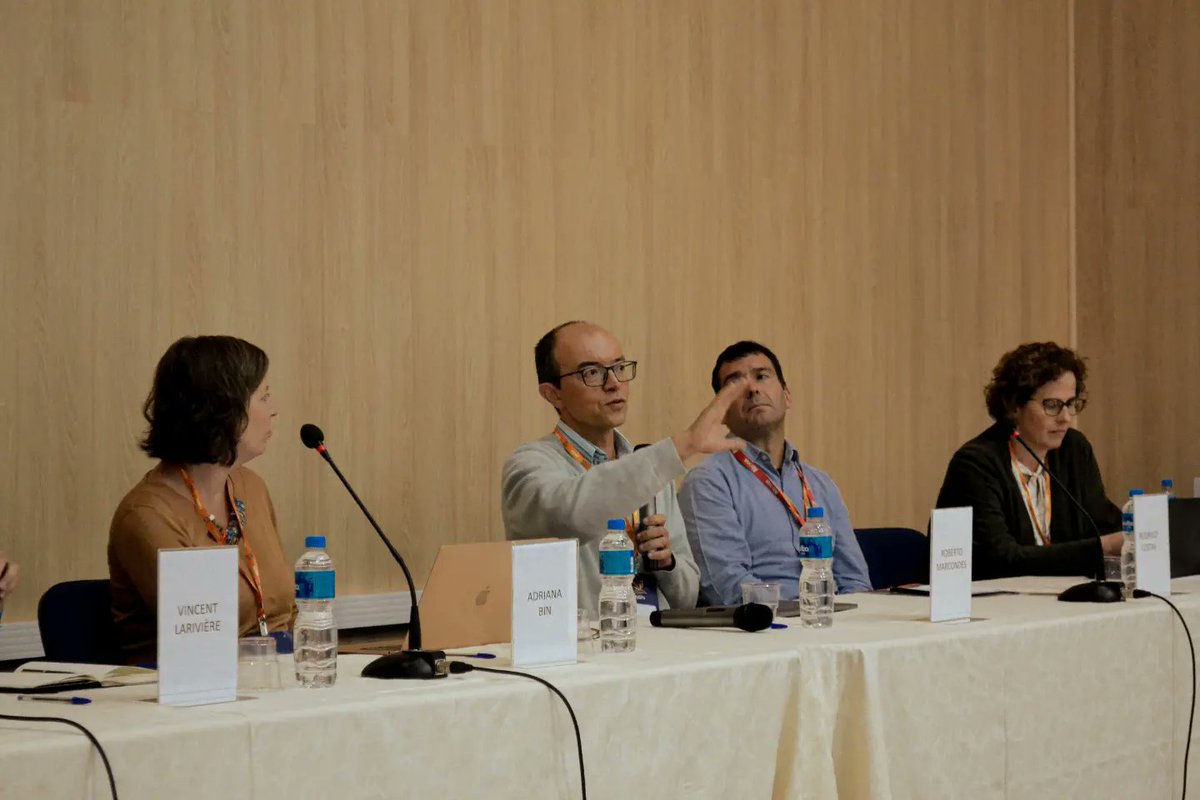 insyspo's tweet photo. What a team! 🌐
Some pictures from Panel 1 of InSySPo 2023.

You can find the full conference on YouTube. Check the link in bio!

Dr. Adriana Bin (University of Campinas)
Dr. Vincent Larivière (Université de Montreál)
Dr. Roberto Marcondes (University of São Paulo) https://t.co/1ydktoelA9