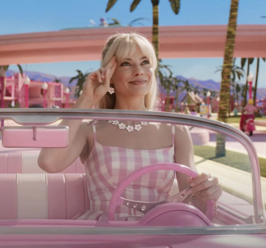 cinelightnew's tweet photo. Barbie ve Oppenheimer'ın Rotten Tomatoes'da aldığı oylar: 🍅

#Barbie  271 inceleme %90 
#Oppenheimer 269 inceleme %93 https://t.co/5aFHhQjiP6