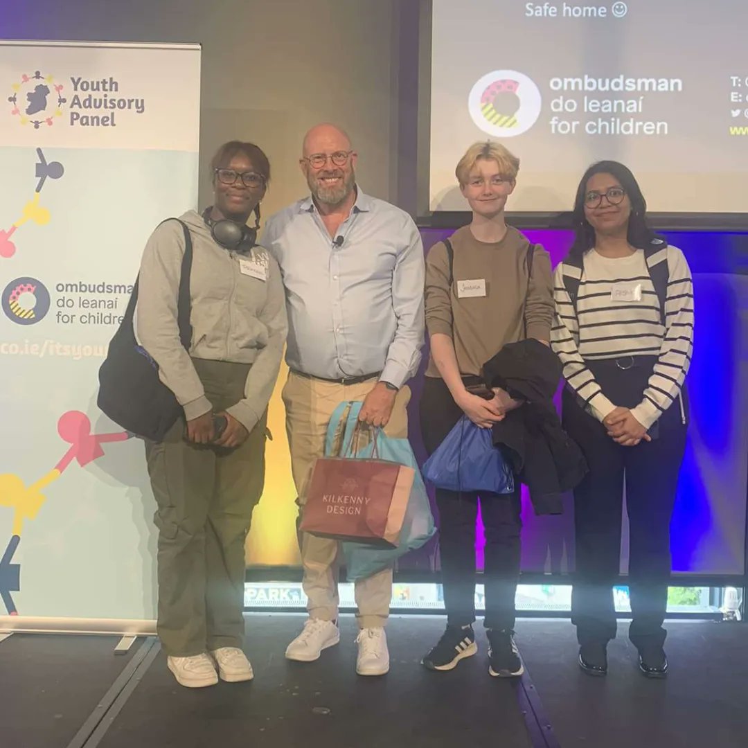 Today, Akshita and Jessica attended 'ombudsman OCO-' pieces of us. What's next?' In croke Park. They got the chance to meet and have an interesting conversation with the UN human rights committee member, Philips Jaffé! ✨️🌟👏👏 @lexpsy @ComhairleNaNog1 @OCO_ireland