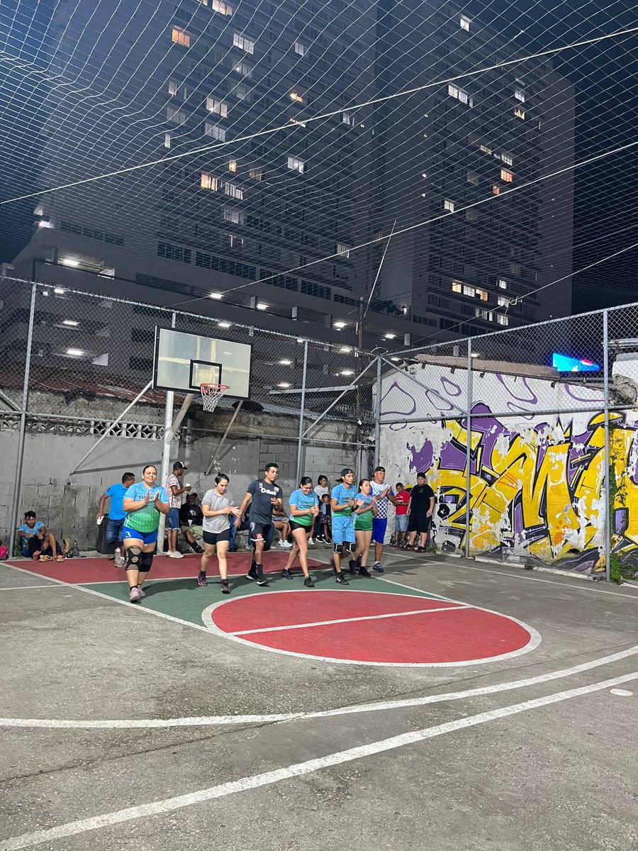 Desarrollar o practicar un deporte, nos ayuda no solo físicamente, sino mentalmente y socialmente, es por eso que la Junta Comunal de Calidonia, apoyó la liga mixta de voleibol en donde participaron 8 equipos, 
El torneo fue llevado con mucho éxito en el MIVI. #SeguimosTrabajndo