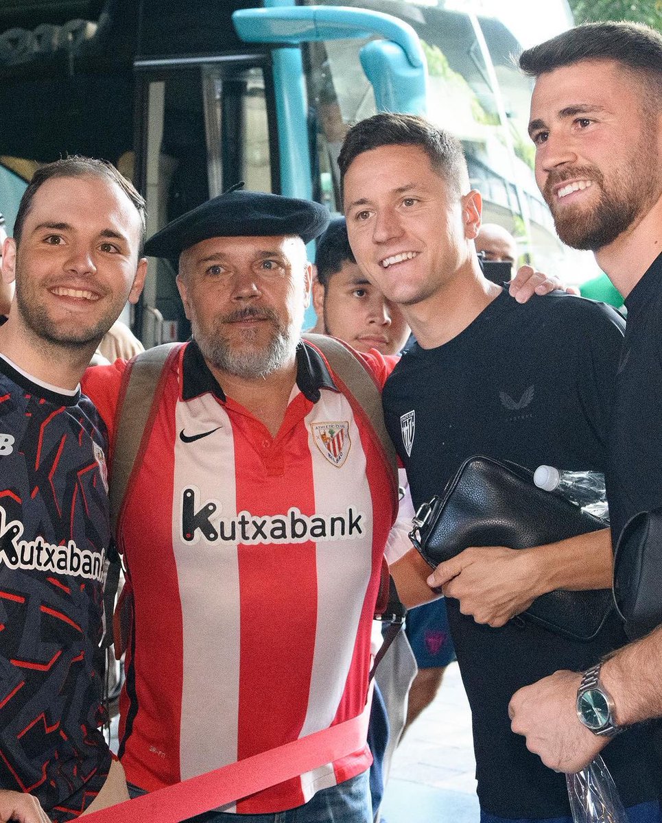 Gracias México 🇲🇽, ha sido un placer. Emociona ver Athleticzales en cualquier lugar del 🌍. 🔴⚪️